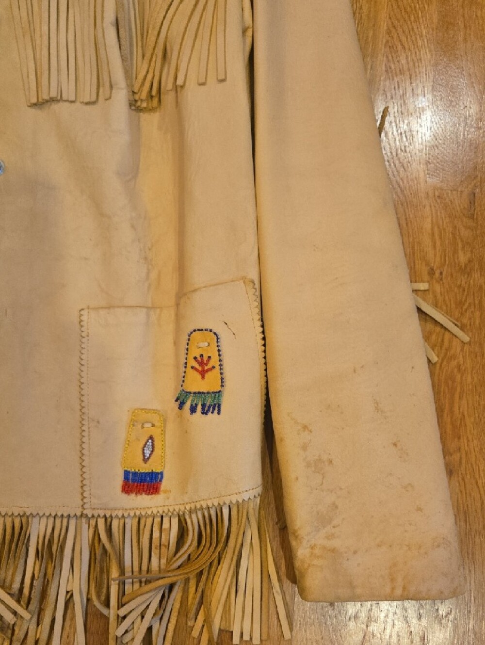 Vintage Danzy Tan Suede Western Jacket with Multicolor Beadwork - Picture 4 of 10